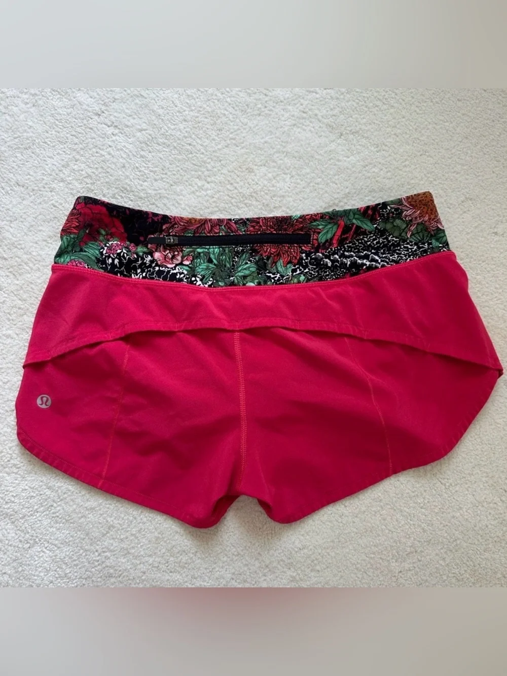 Lululemon Speed Up Low Rise Lined Shorts 2.5”
